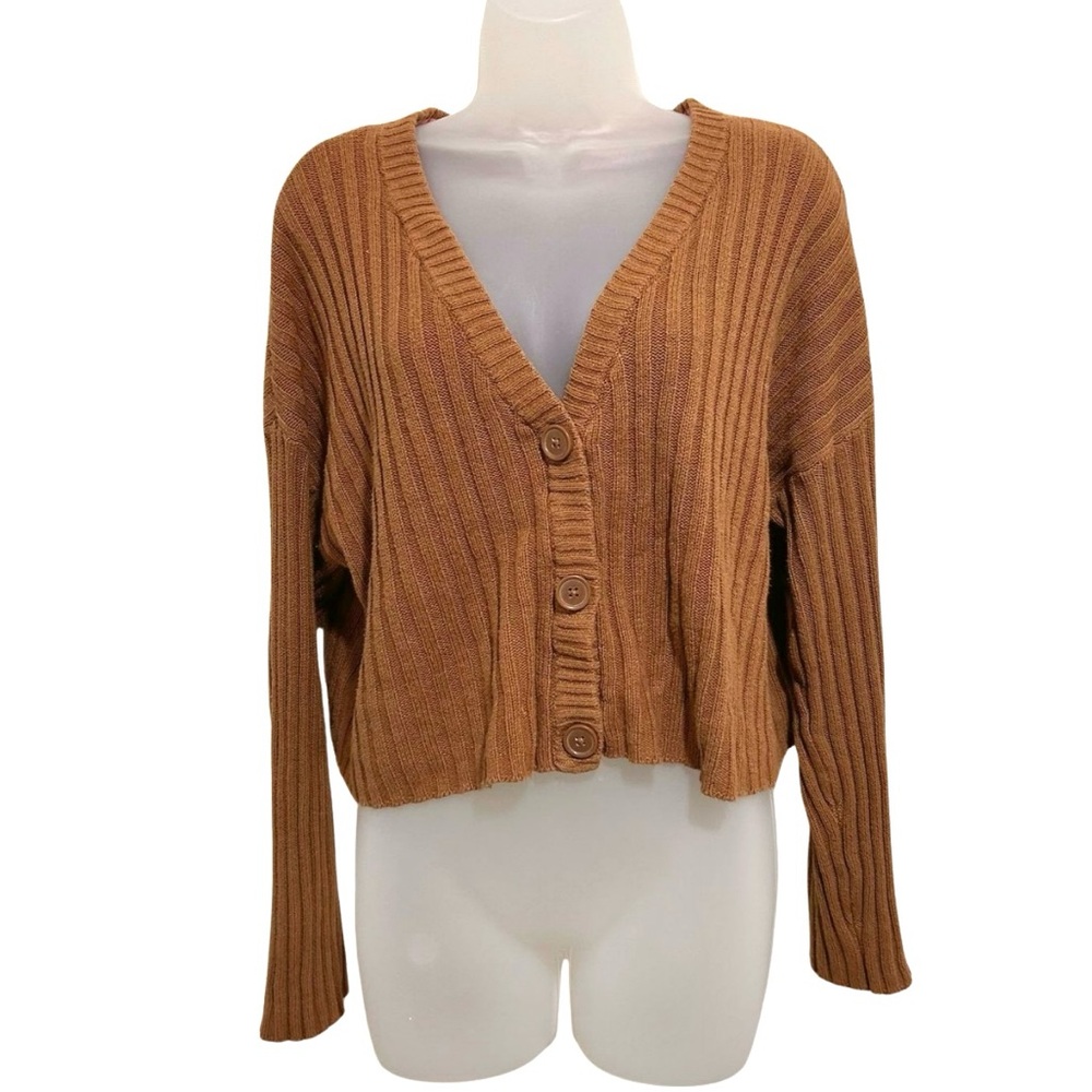 American Eagle Wide ribbed cropped V Neck button down cardigan size L